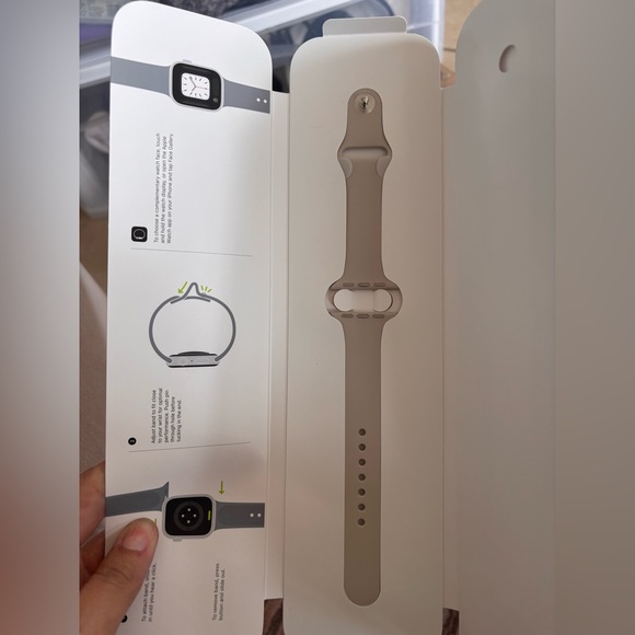 Series 8 Apply watch band - Picture 2 of 4